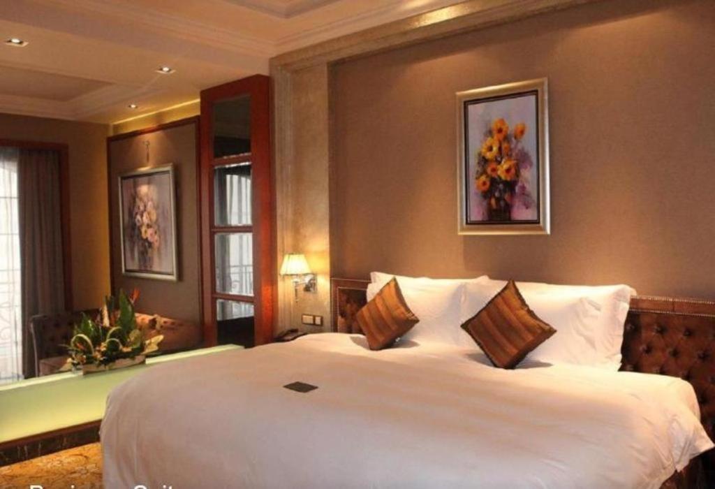 Chateau Starriver Guangzhou Peninsula Bagian luar foto