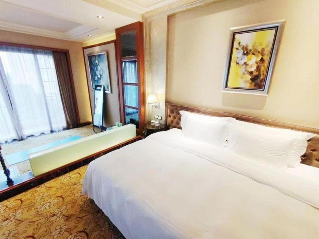 Chateau Starriver Guangzhou Peninsula Bagian luar foto