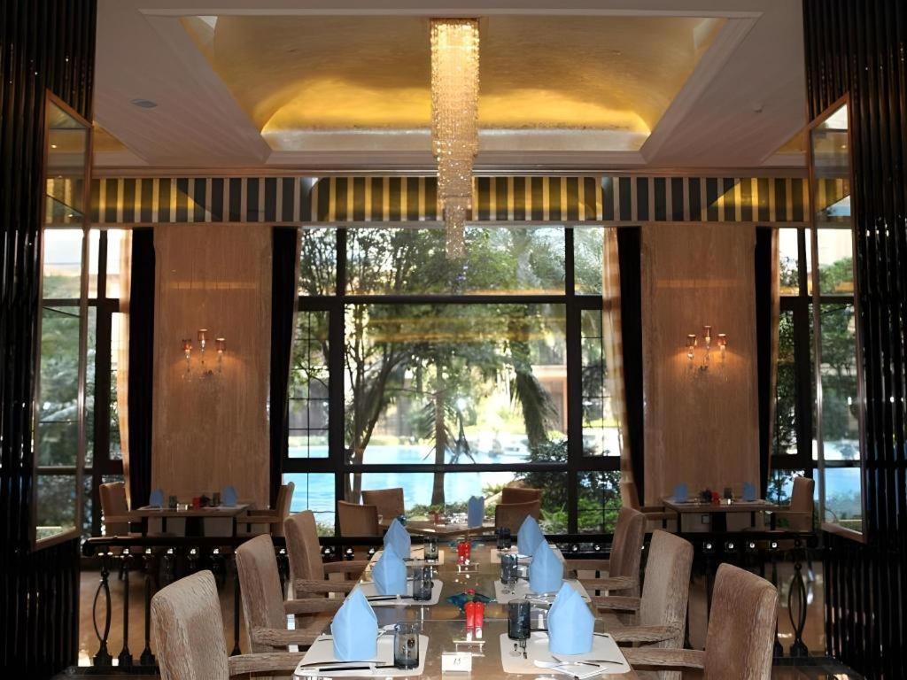Chateau Starriver Guangzhou Peninsula Bagian luar foto