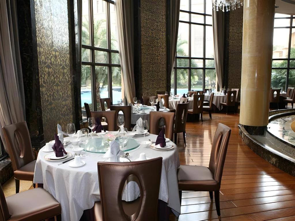 Chateau Starriver Guangzhou Peninsula Bagian luar foto