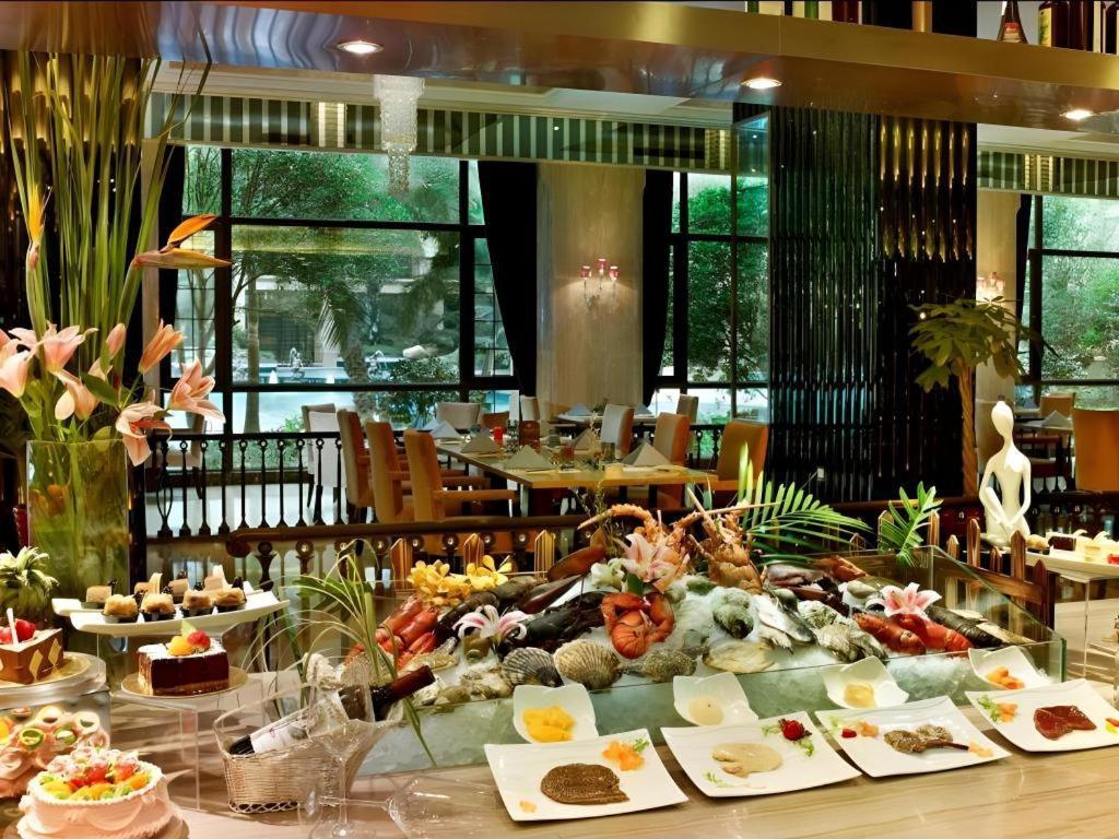 Chateau Starriver Guangzhou Peninsula Bagian luar foto